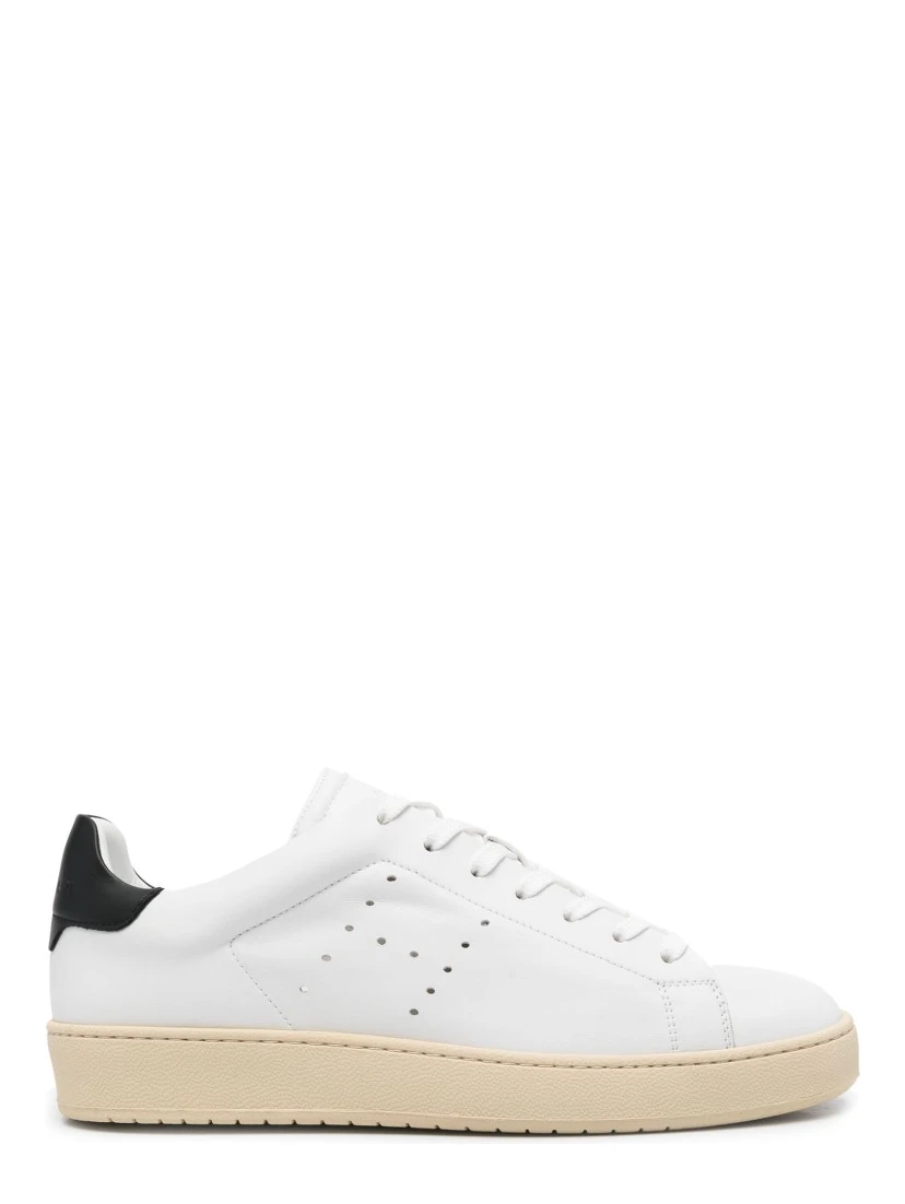 H672 Sneakers In White