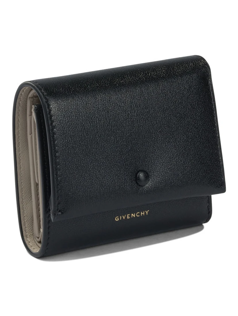 Buttoned leather wallet