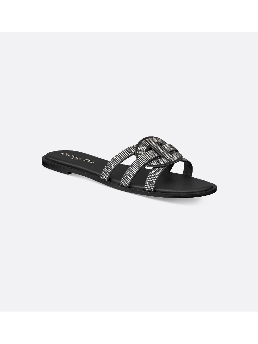 "D-Club" slides