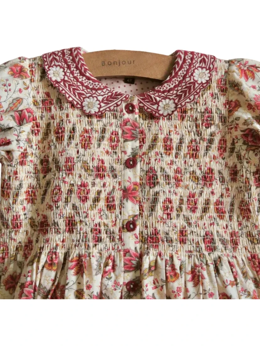 DRESS WITH HAIR CLIP