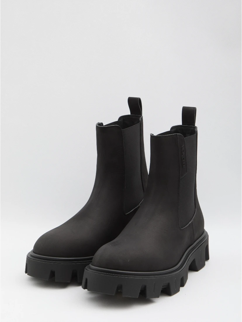 Chelsea Peak City boots in nubuck.