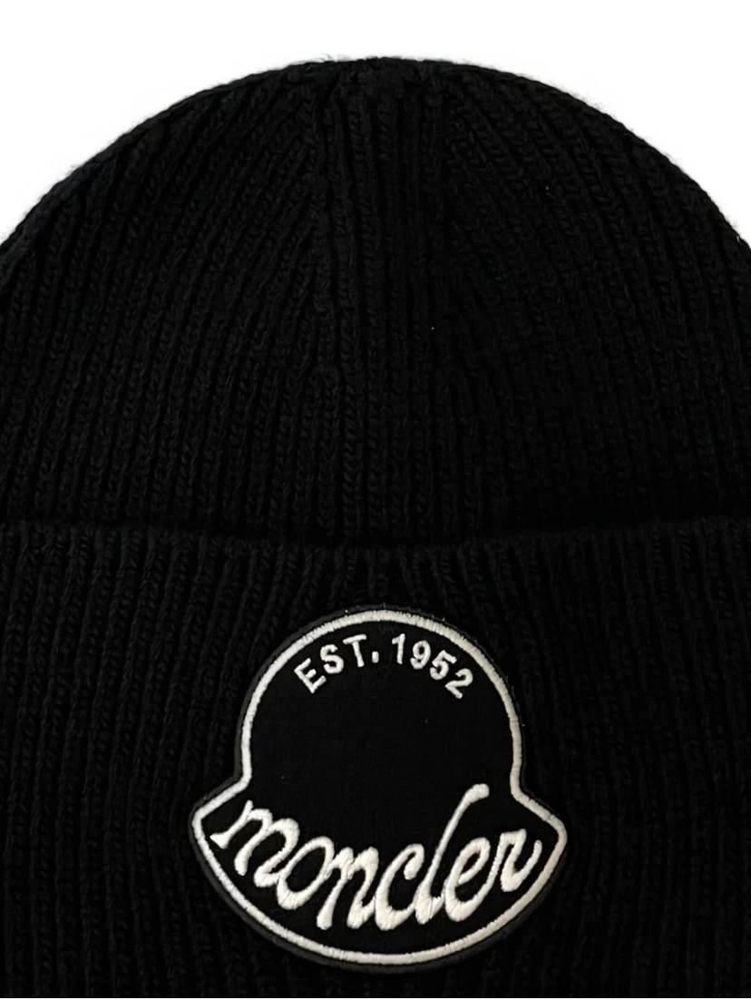 logo-patch beanie