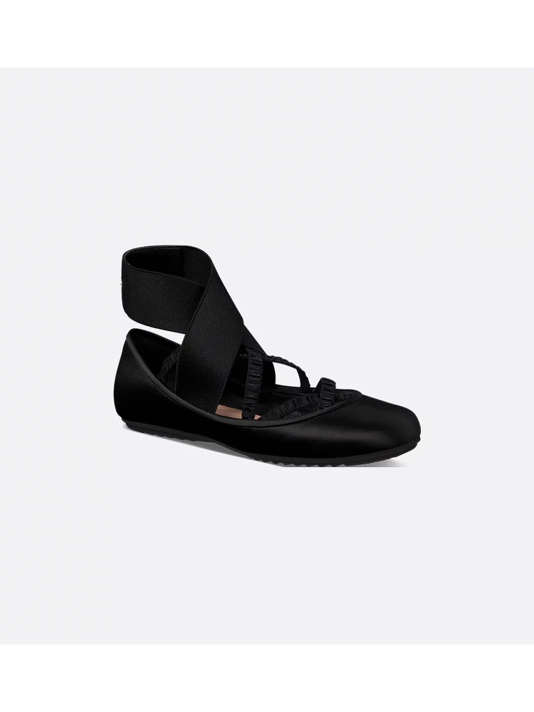 Leather Ballerinas With Elastic Bands In Black alternative