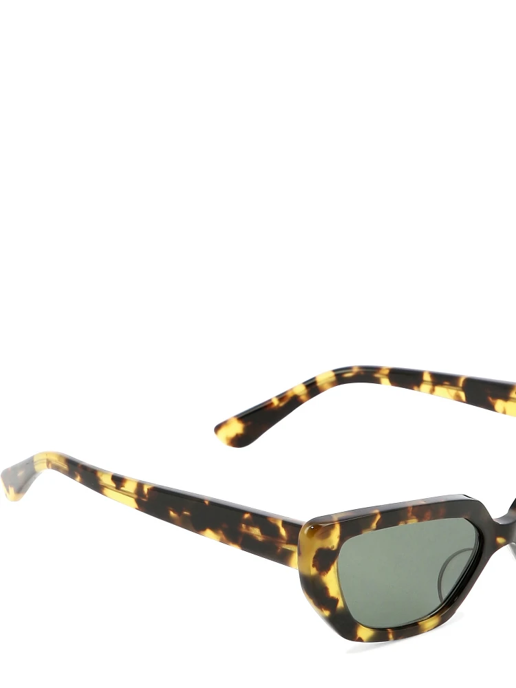 "Cat Eye" sunglasses alternative