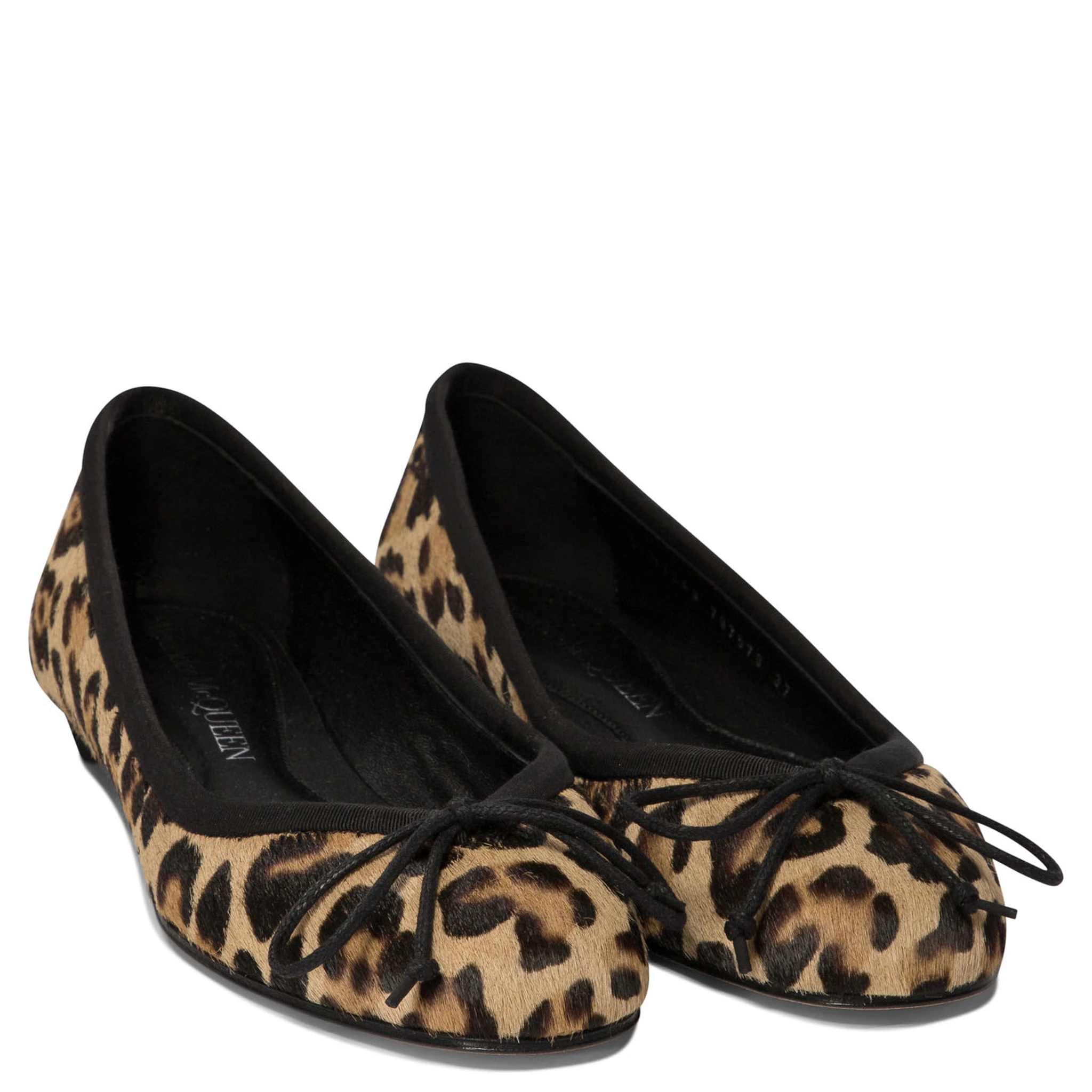"Armadillo" ballet flats