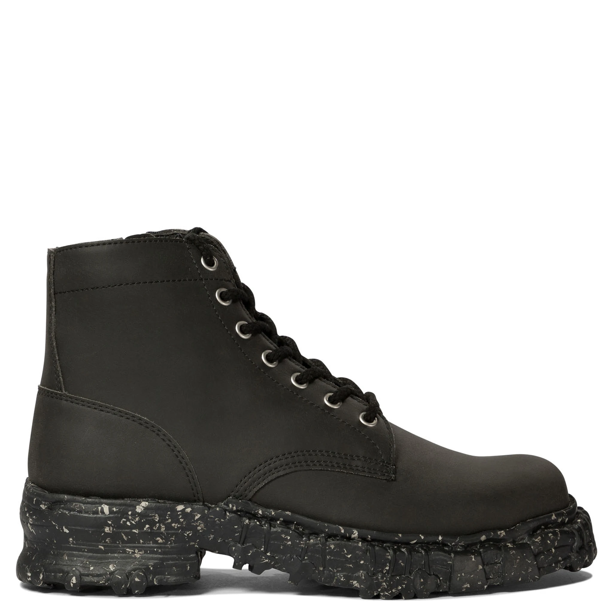 Vintage-like combat boots