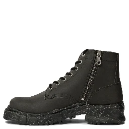 Vintage-like combat boots