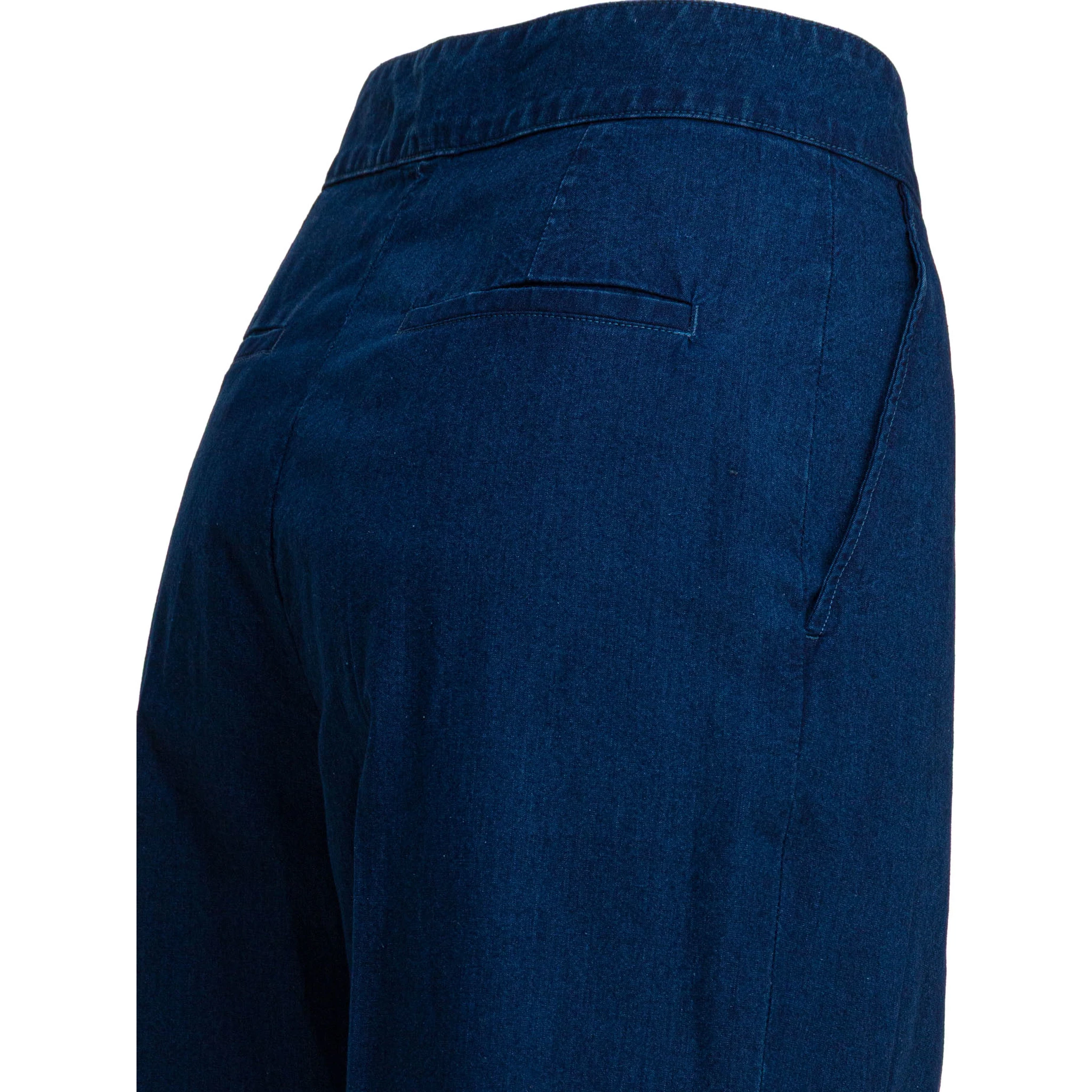 Wide-leg jeans with pleats