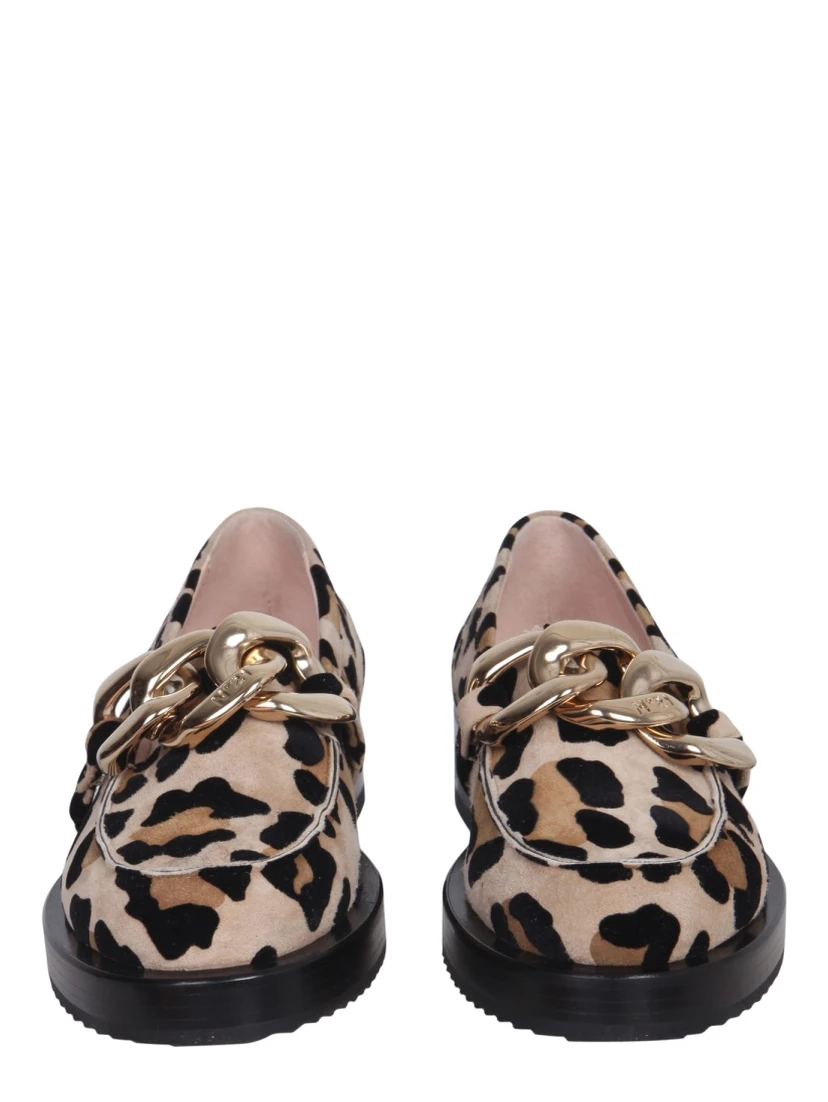 MOCCASINS WITH OVERSIZED CHAIN