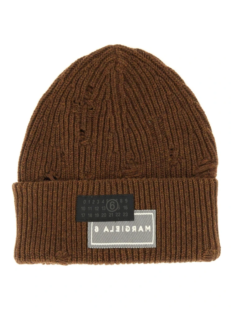 BEANIE HAT WITH LOGO