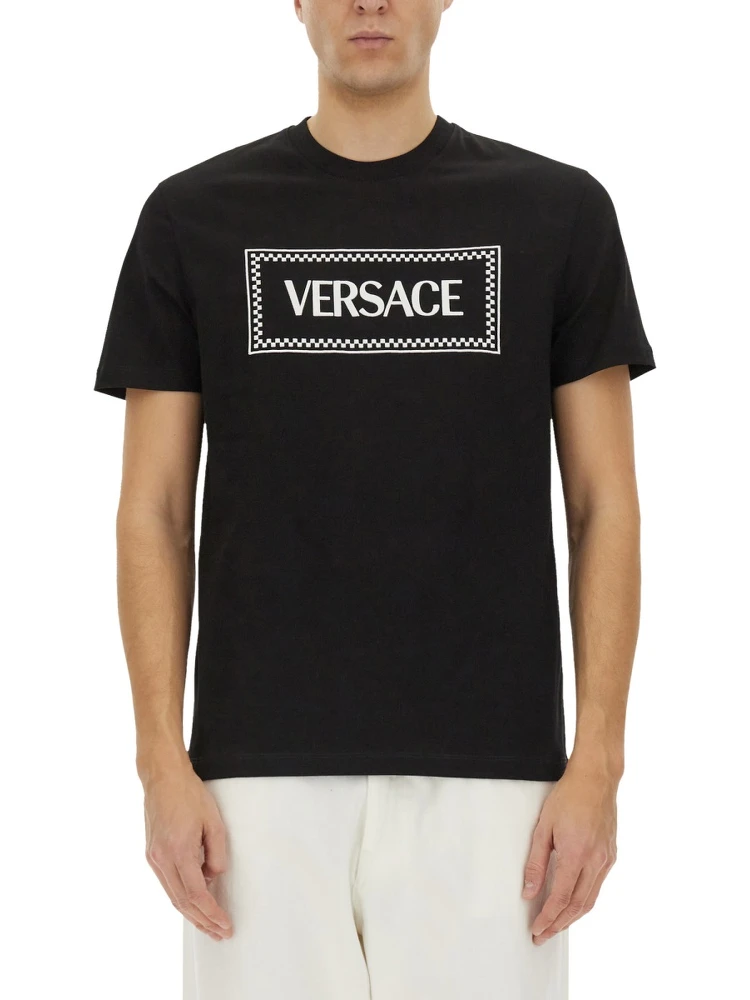 T-SHIRT WITH '90S VINTAGE EMBROIDERED LOGO