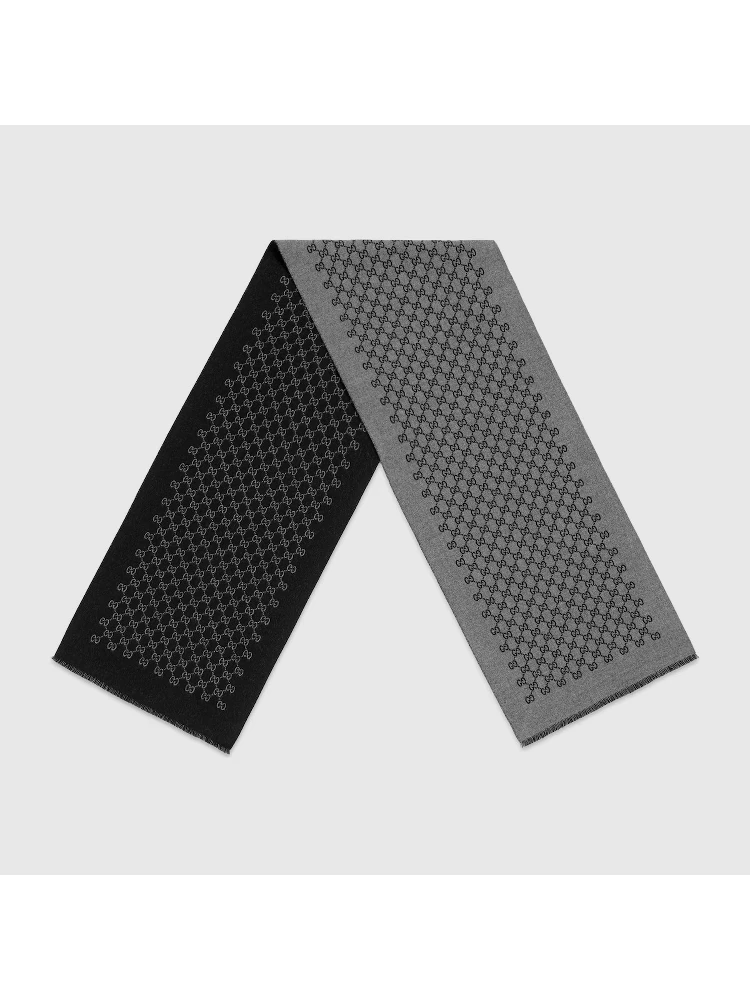 Scarf in wool with jacquard GG motif alternative