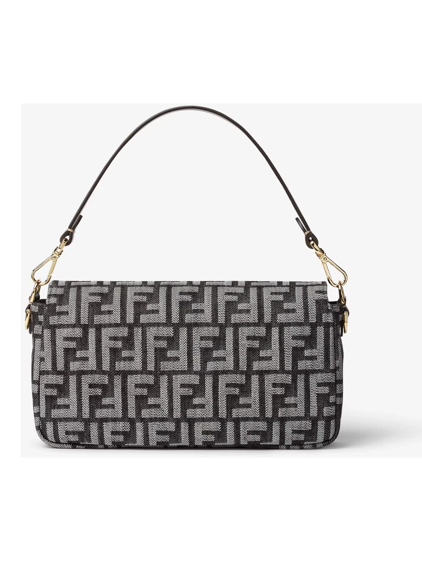 Baguette shoulder bag