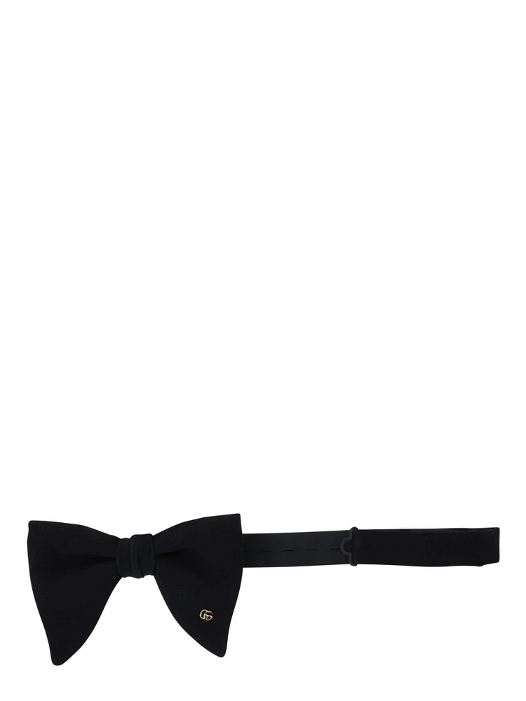 Black Bowtie with GG Plaque on the Front in Silk Man alternative