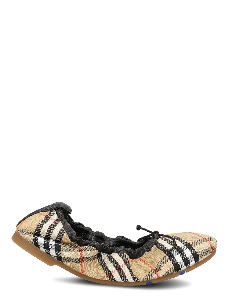 Burberry Flat shoes