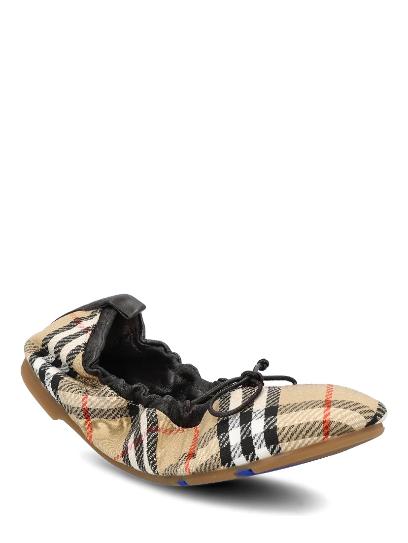 Burberry Flat shoes