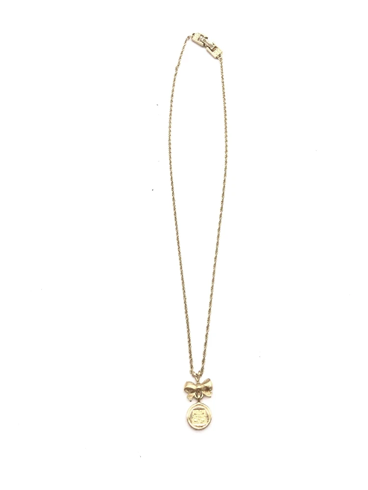 Gold Tone Bow Pendant Chain Necklace