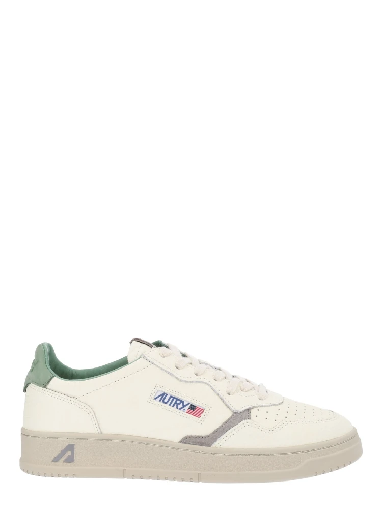 "MEDALIST LOW" SNEAKER