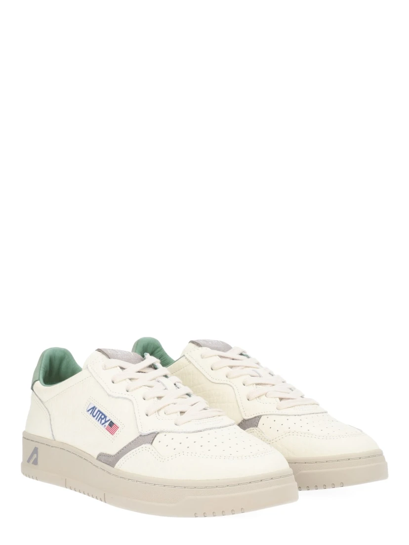 "MEDALIST LOW" SNEAKER